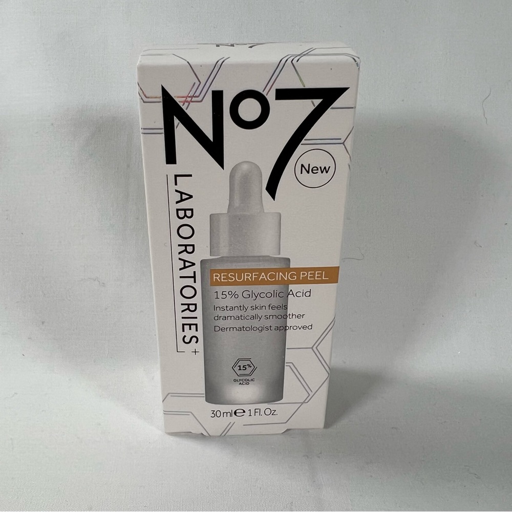 *Brand New* No7 Laboratories Resurfacing Peel 15% Glycolic Acid- 1 fl oz